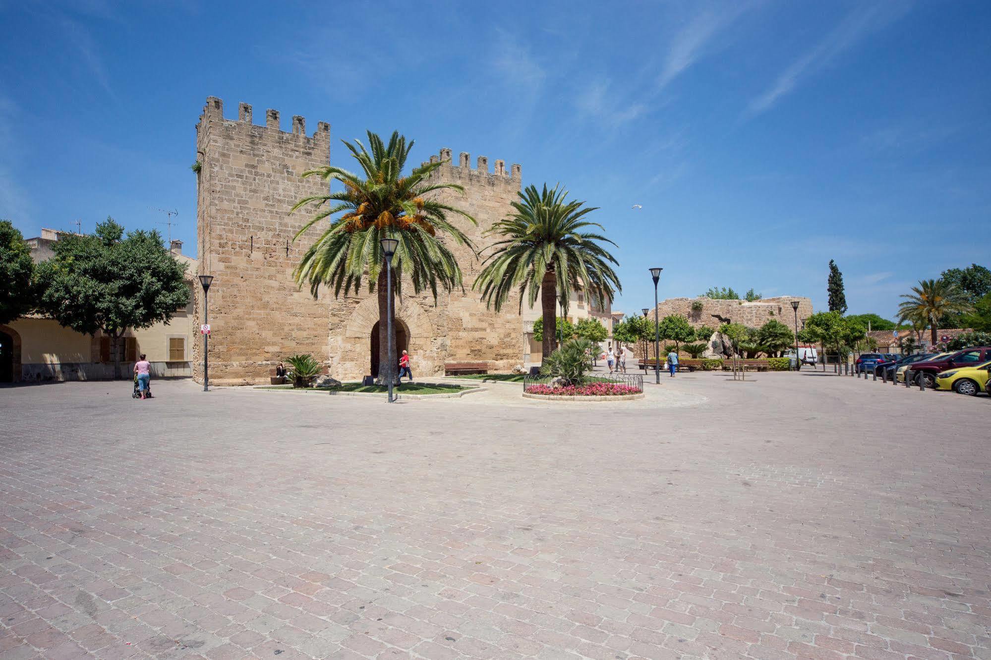 Apartamentos Carlos V Alcudia  Exterior photo